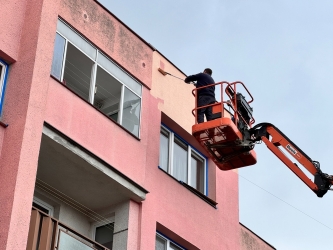 nátěr kvalitní silikonovou barvou po očištění od řasy