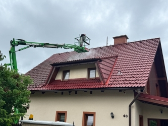 vysokotlaký oplach střechy před nástřikem